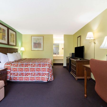 Days Inn Lamont/Monticello Bagian luar foto