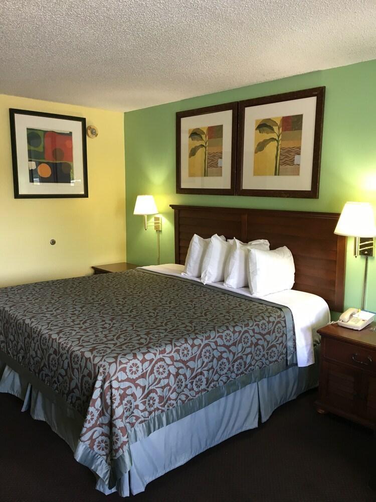 Days Inn Lamont/Monticello Bagian luar foto