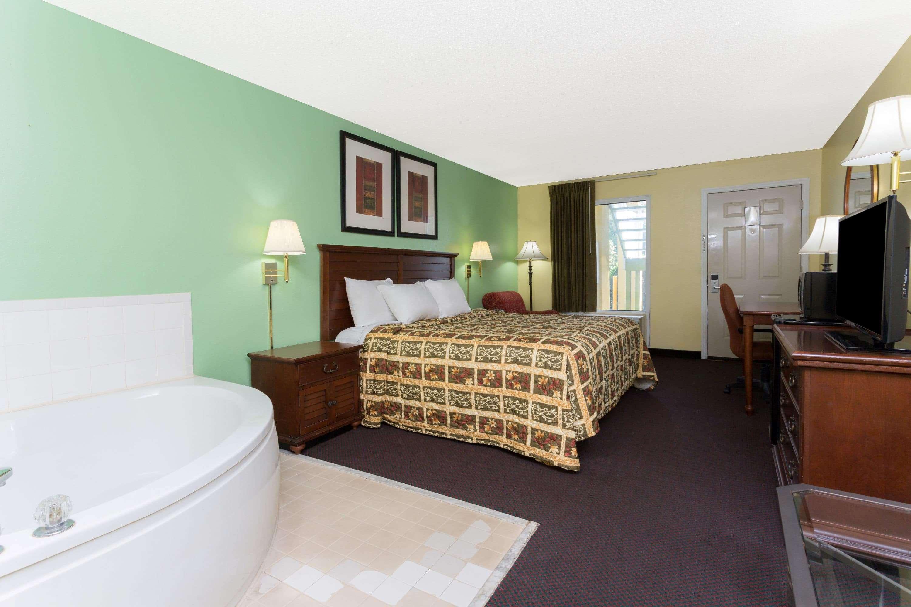 Days Inn Lamont/Monticello Bagian luar foto