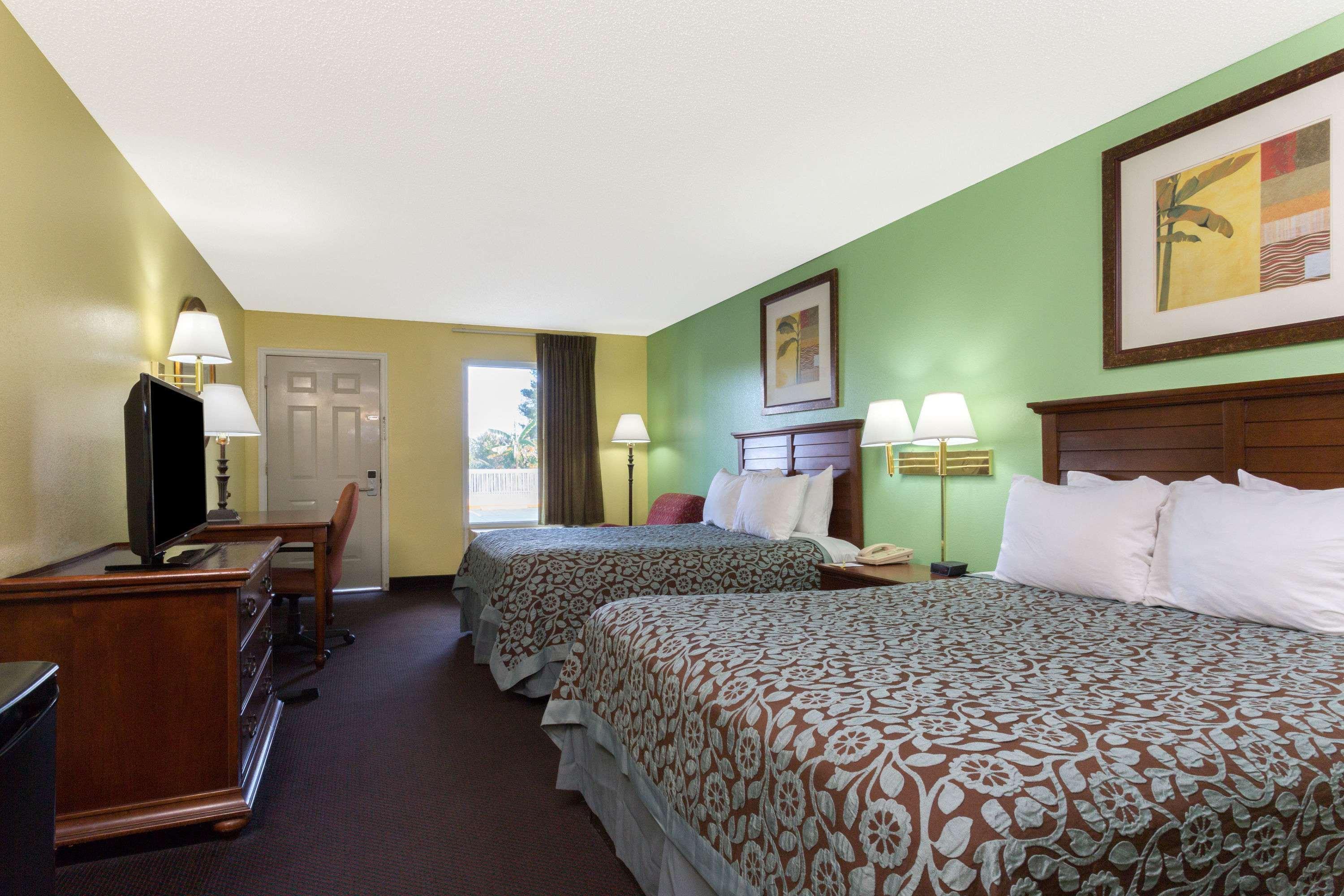 Days Inn Lamont/Monticello Bagian luar foto
