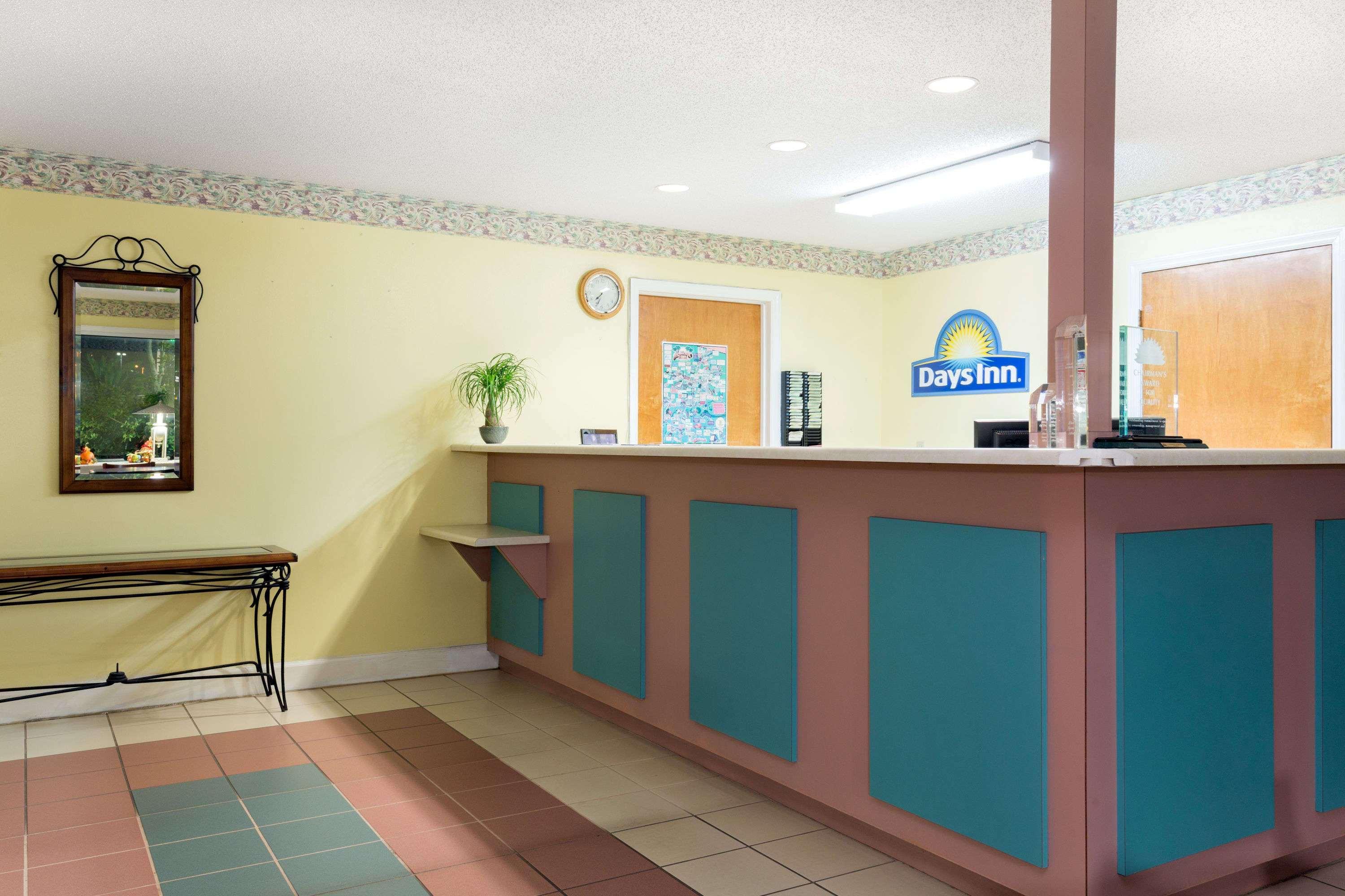 Days Inn Lamont/Monticello Bagian luar foto