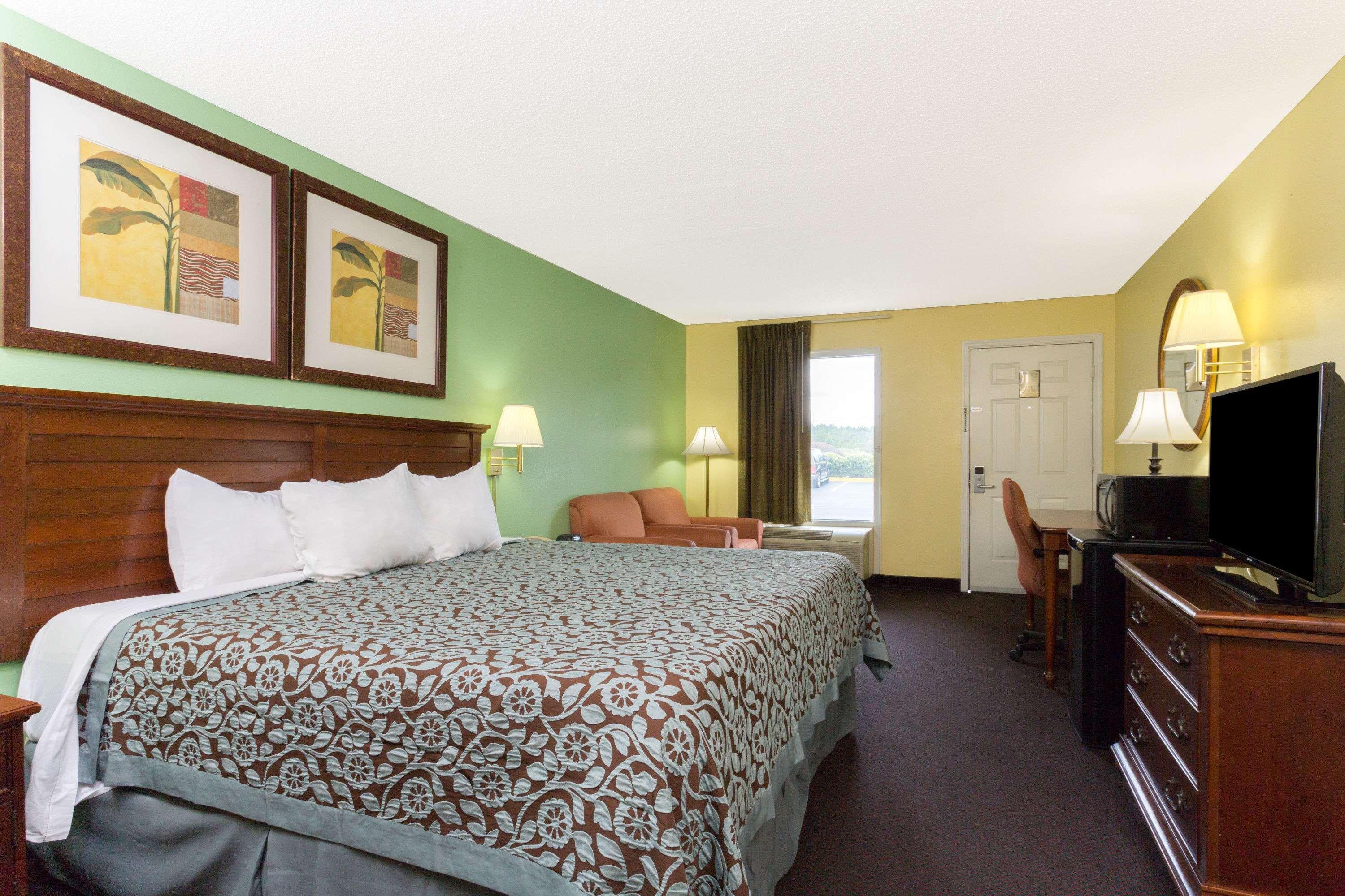 Days Inn Lamont/Monticello Bagian luar foto
