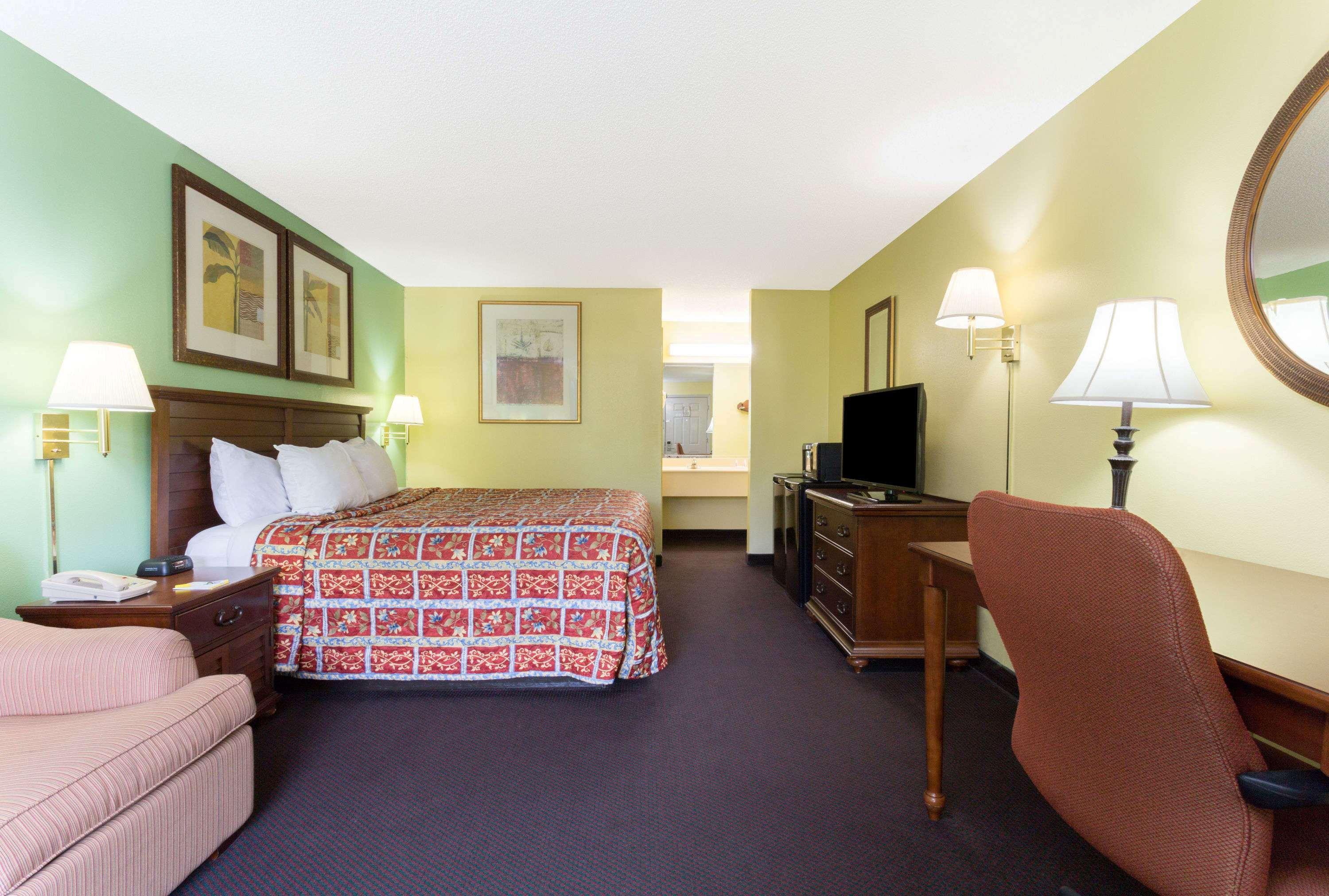 Days Inn Lamont/Monticello Bagian luar foto