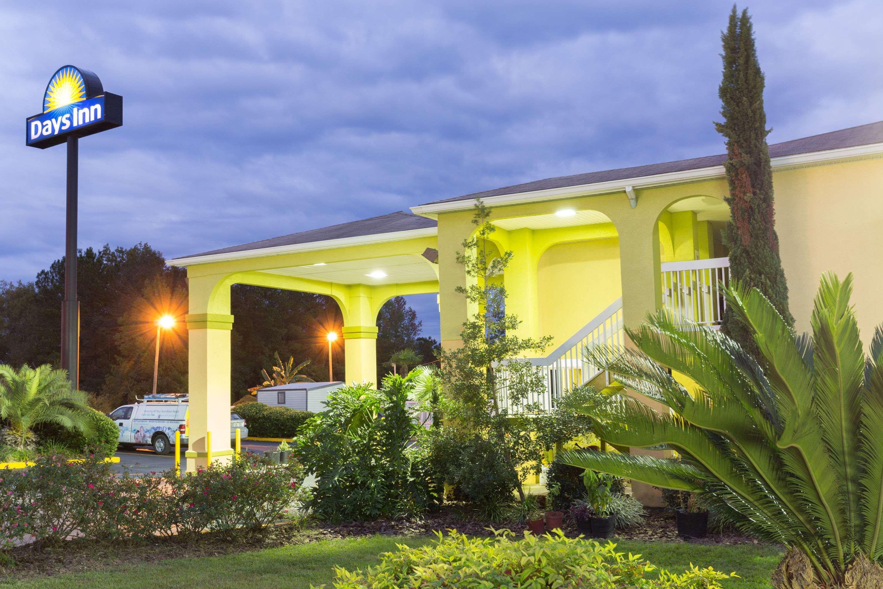 Days Inn Lamont/Monticello Bagian luar foto