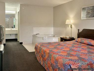 Days Inn Lamont/Monticello Ruang foto